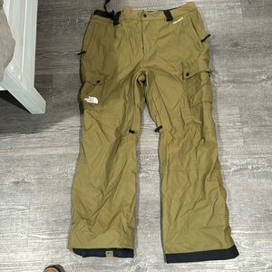 Men’s Northface Dryvent Ski/Board pants